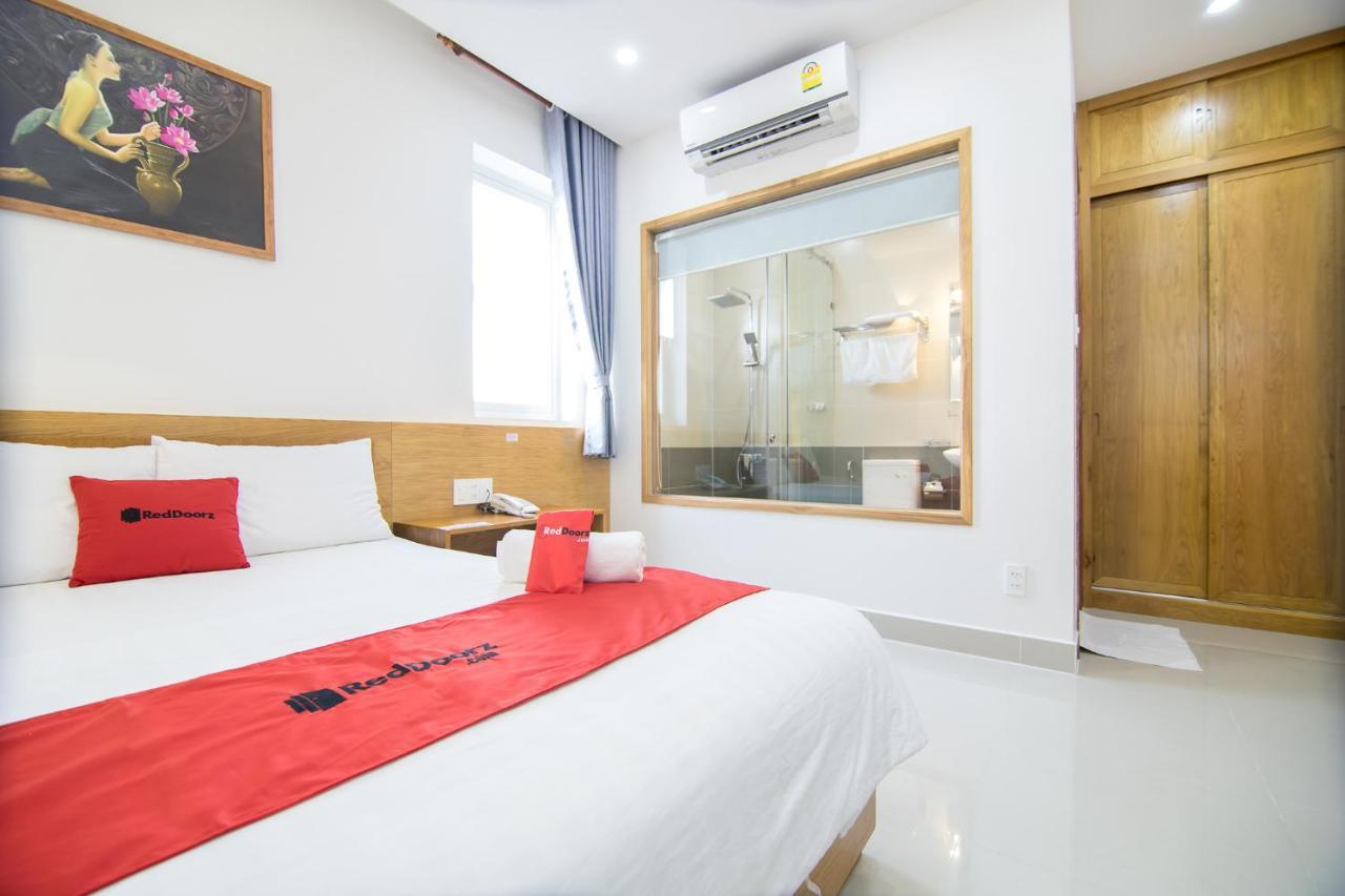 Reddoorz Plus Near Lotte Mart Cong Hoa Ho Chi Minh-Byen Eksteriør billede
