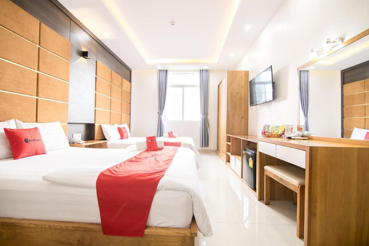 Reddoorz Plus Near Lotte Mart Cong Hoa Ho Chi Minh-Byen Eksteriør billede