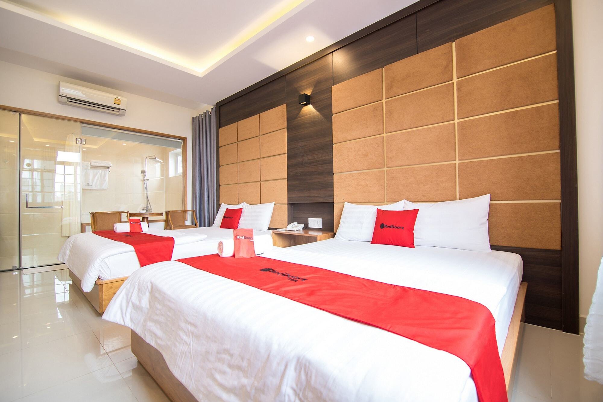 Reddoorz Plus Near Lotte Mart Cong Hoa Ho Chi Minh-Byen Eksteriør billede